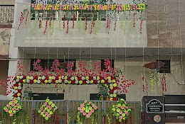 Bharat light, balloon, chuni